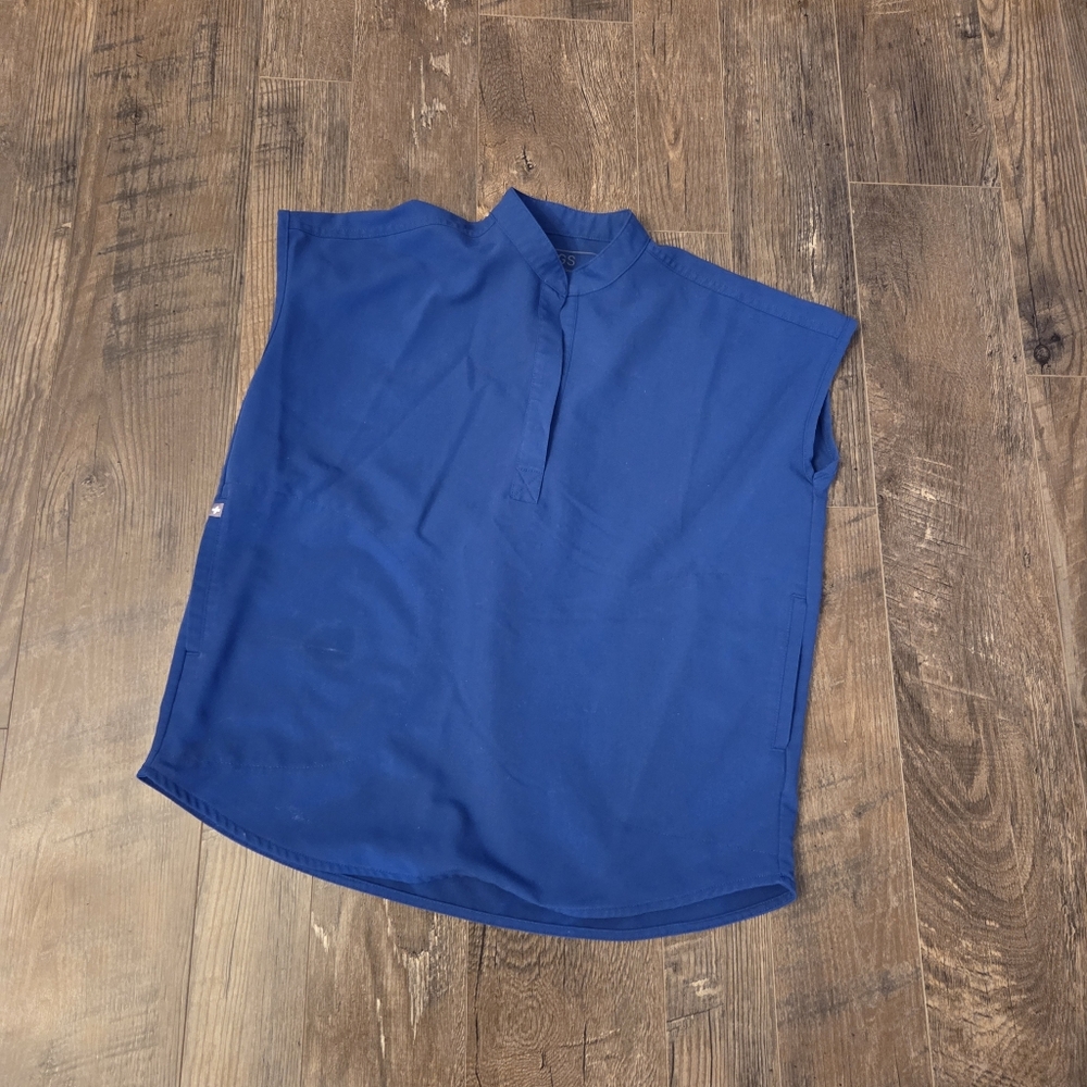 FIGS Raefela Scrub Top - Size XS